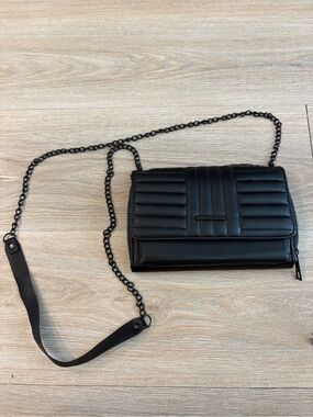 Black Quilted Chain Crossbody Bag